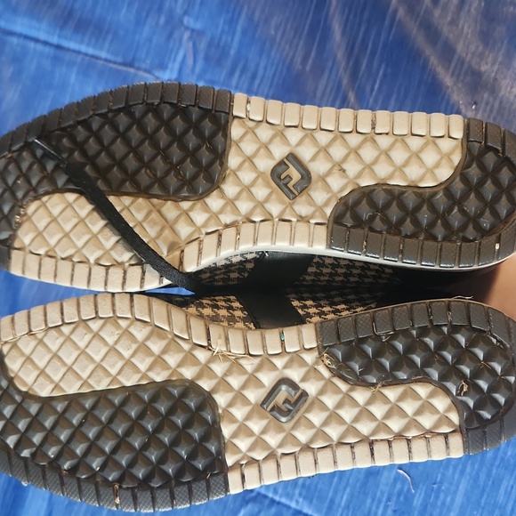 Foot Joy spikeless golf shoes - Picture 4 of 4